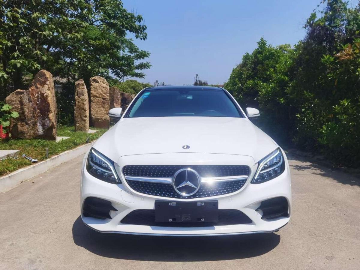 台州2019年6月奔驰奔驰c级2019款c260l运动版白色手自一体