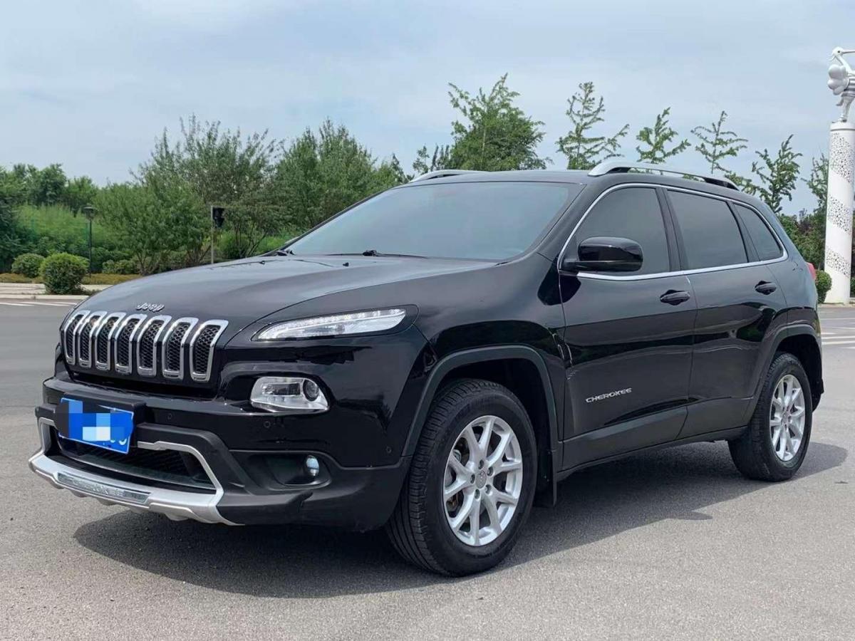 【沈阳】2016年6月 jeep 自由光 2016款 2.4l 专业智能版 手自一体