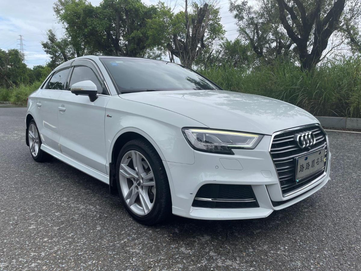 东莞2020年1月奥迪奥迪a32019款limousine35tfsi时尚型国vi白色自动档