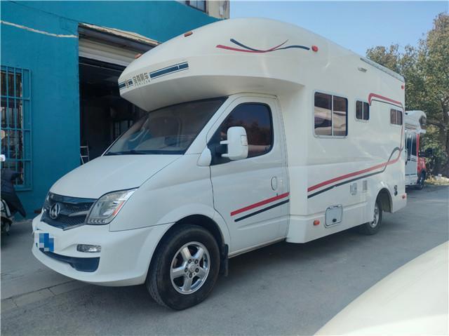 2018款上汽大通c型旅居房车图片