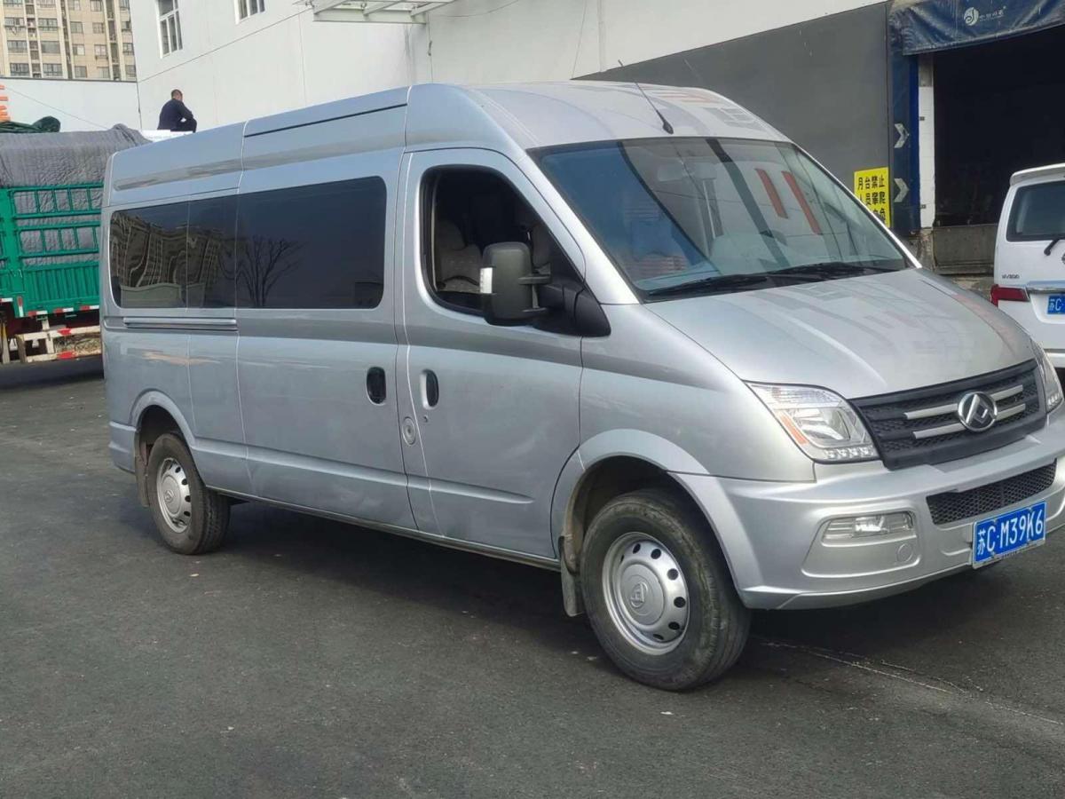 上汽大通 v80  2021款 2.0t plus 手动傲运通长轴中顶6/7/8/9座图片