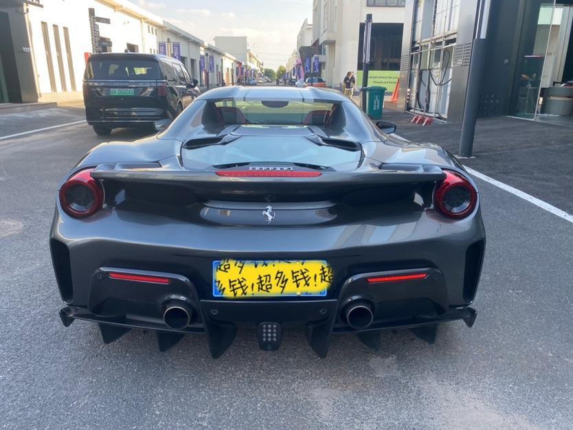 2019年6月法拉利 488  2019款 488 Pista Spider