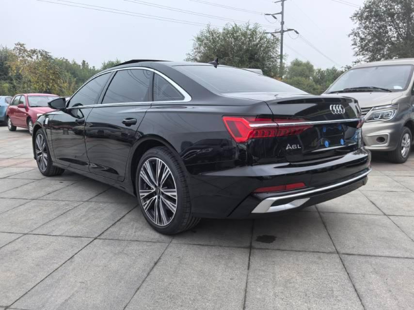 奧迪 奧迪A6L  2024款 45 TFSI quattro 臻選動(dòng)感型圖片