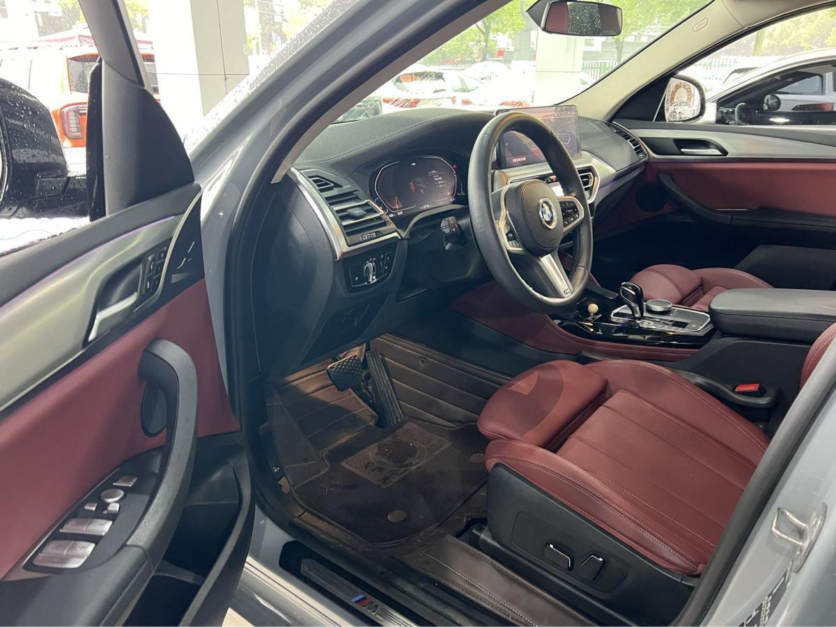 寶馬 寶馬X4  2022款 xDrive 30i M運(yùn)動套裝圖片