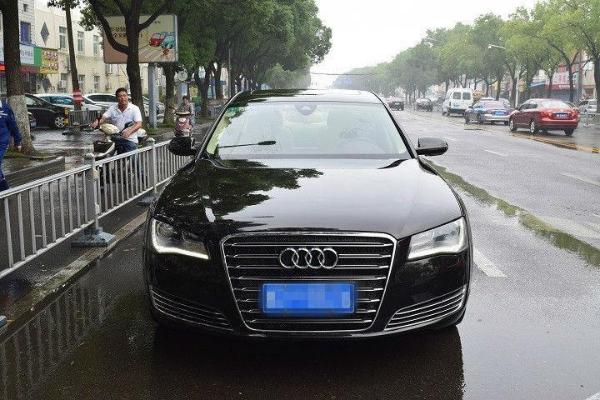 奥迪 奥迪A8  2013款 A8L 3.0TFSI 45TFSI Quattro豪华型