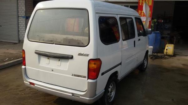 【蚌埠】2011年12月 五菱之光6376c 白色 手动挡