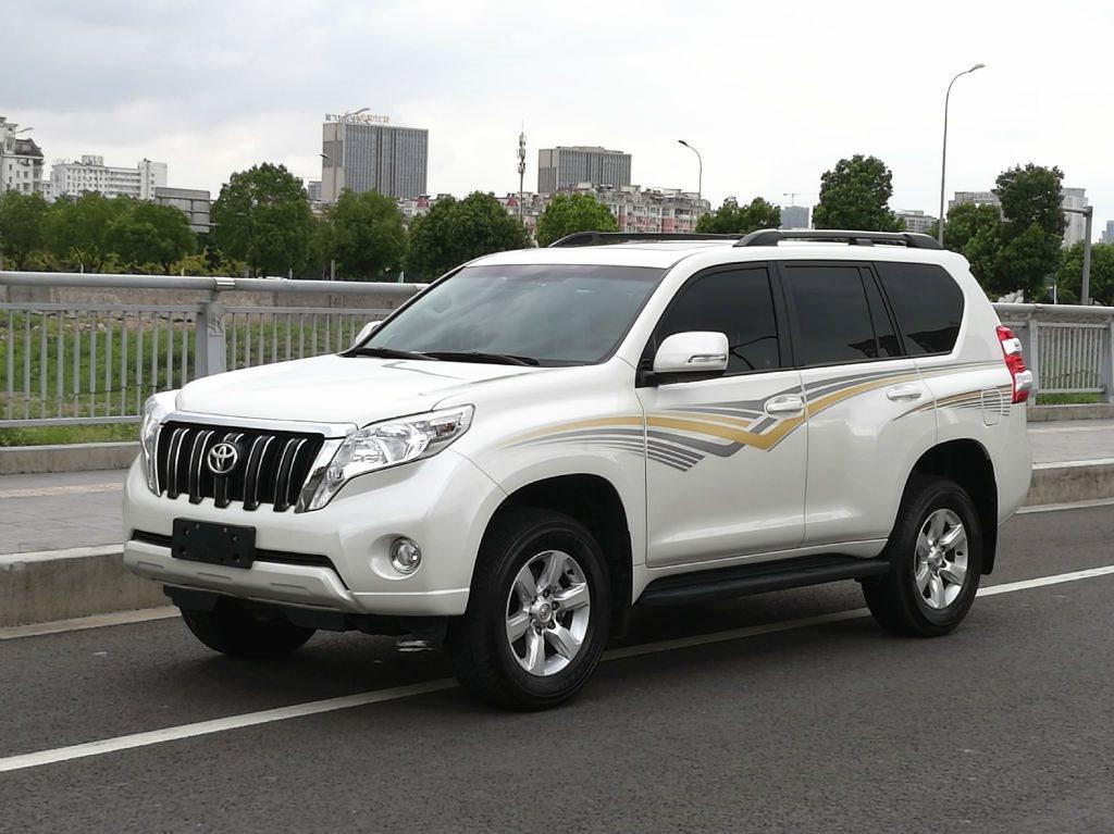 宁波2017年12月丰田普拉多2016款27l自动豪华版白色自动档