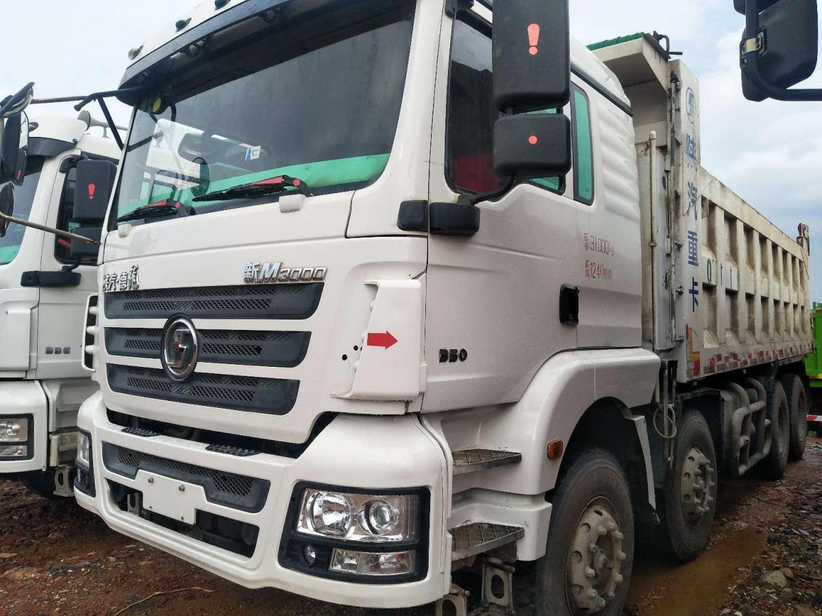 玉林2017年1月陕汽德龙新m3000前四后八自卸国五排放白色手动挡