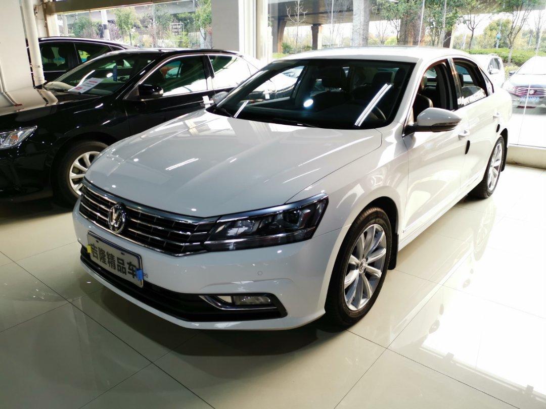 苏州2017年4月大众帕萨特2017款330tsidsg尊荣版白色自动档