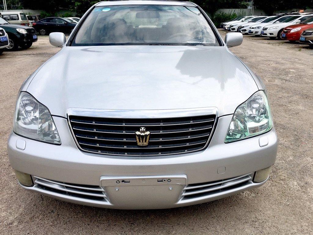 清远2005年9月丰田皇冠2005款30lroyalsaloon自动档