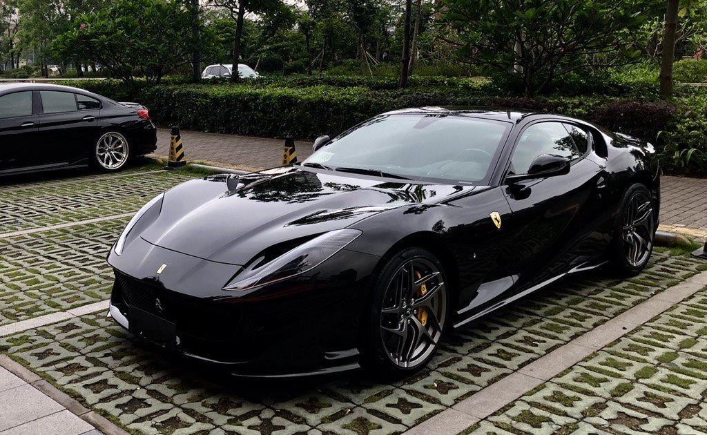 深圳2019年6月法拉利812superfast2017款65l标准型黑色自动档