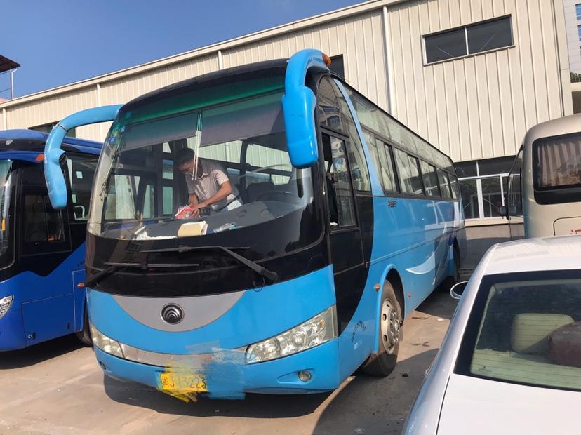 宁德2009年3月宇通大型客车蓝色手动挡